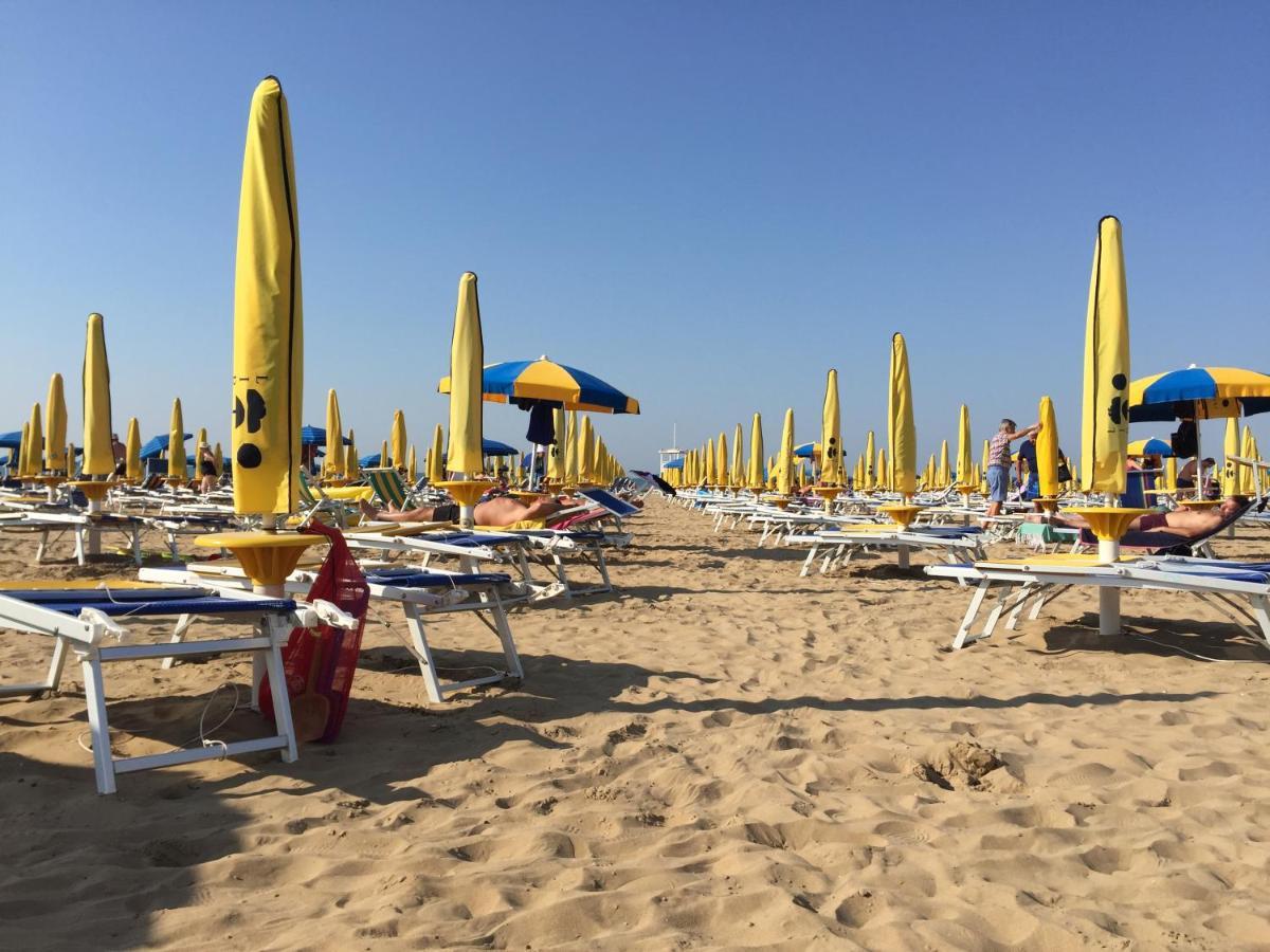 Residence Alba D'Oro - Genius 10 - Solo Famiglie E Coppie Lido di Jesolo Dış mekan fotoğraf