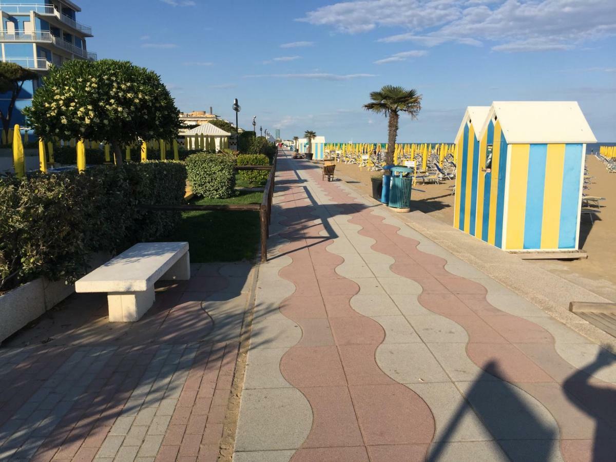 Residence Alba D'Oro - Genius 10 - Solo Famiglie E Coppie Lido di Jesolo Dış mekan fotoğraf